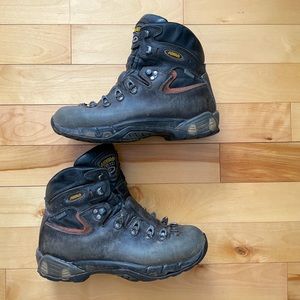 Asolo hiking boots size 8 women’s